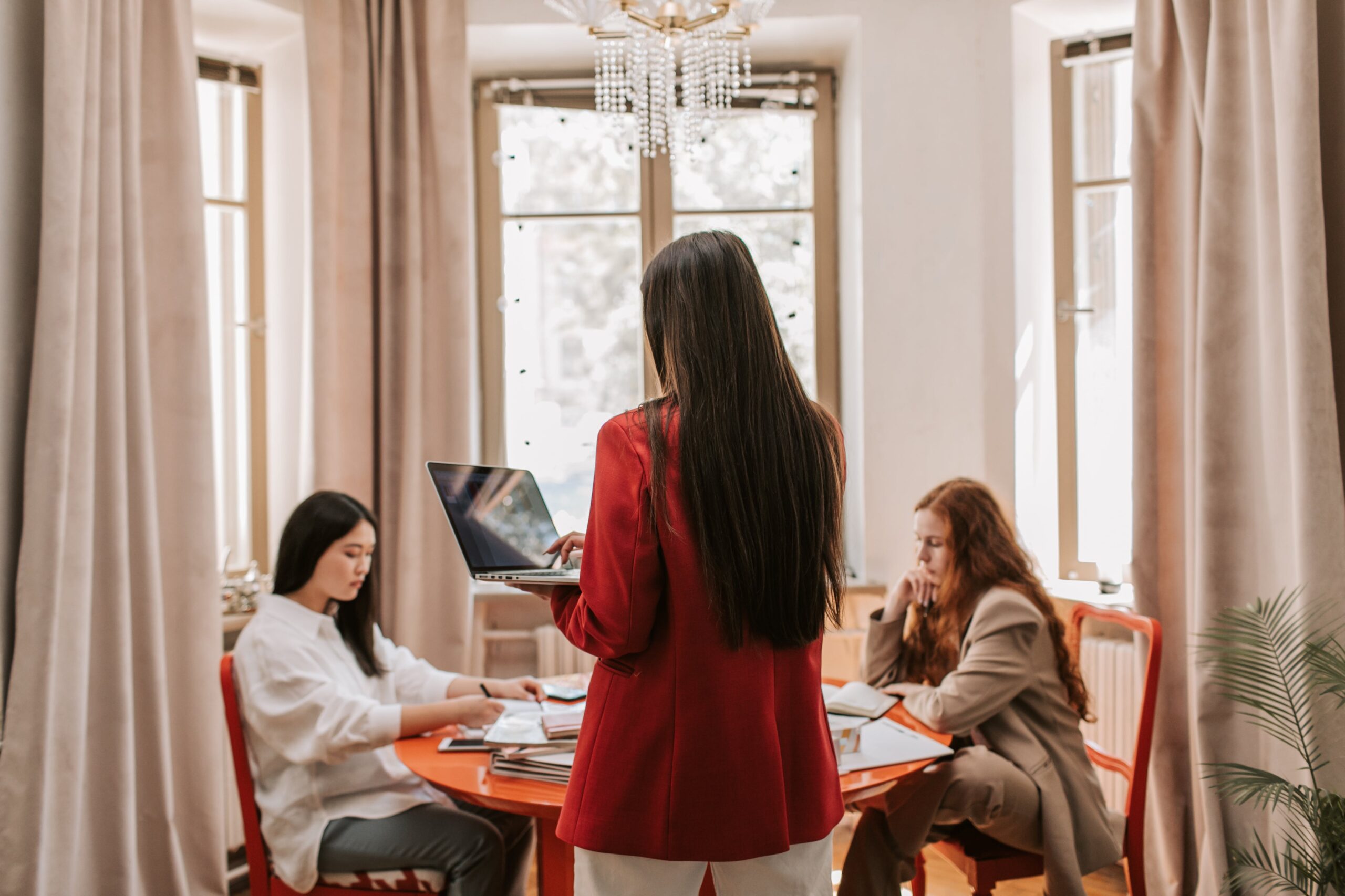 Why we need to start practicing leadership