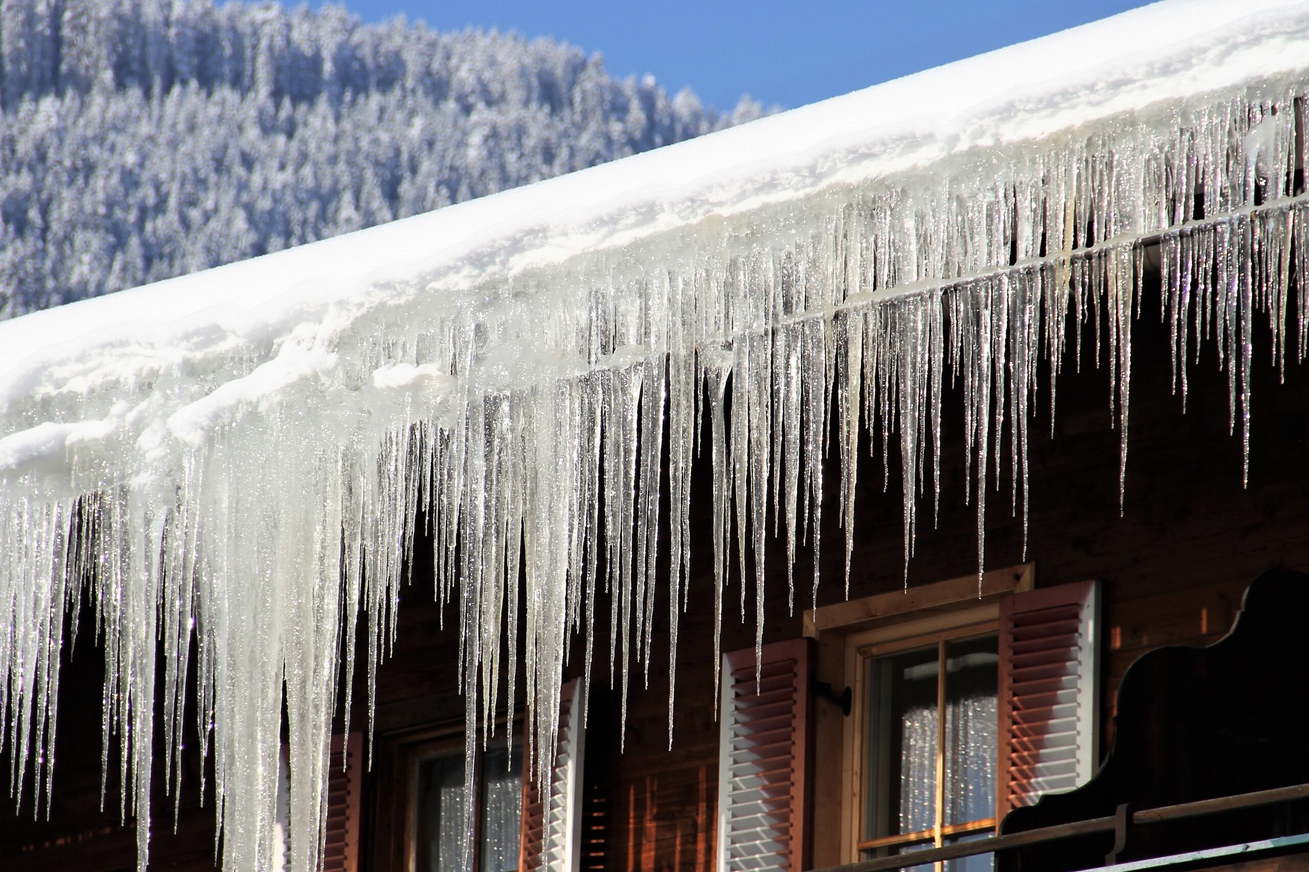 To spec vs. by design: a leadership lesson from my icicle-laden roof